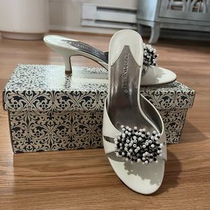 A.Marinelli  Kitten Heel Slide w/Bead Detail